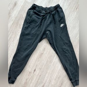 NIKE ESSENTIAL JOGGERS